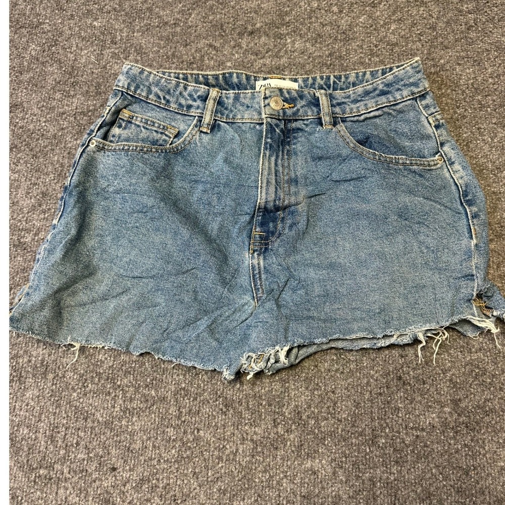 Zara Shorts Womens Size 8 Blue Denim High Waisted Raw Hem Frayed Casual Jean